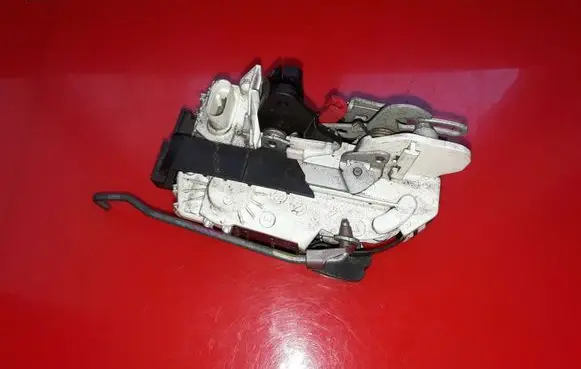 Dodge Caliber Rear door lock A101R