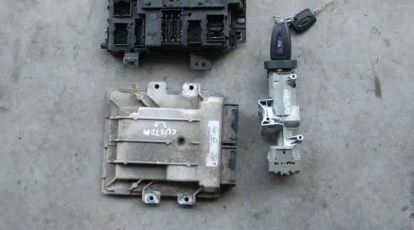 Ford Transit Custom Engine ECU kit and lock set 12A650