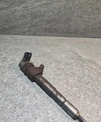 Opel Zafira B Fuel injector 0445110159