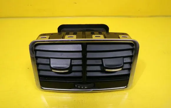 Audi A6 S6 C6 4F Rear air vent grill 4F0819203C