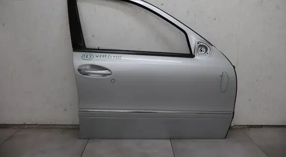 Mercedes-Benz E W211 Front door