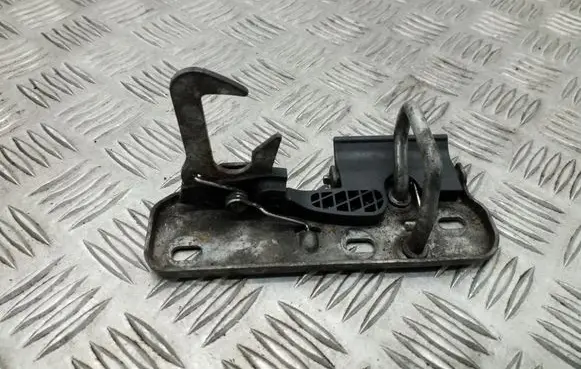 Volkswagen Golf VI Engine bonnet/hood lock/latch loop/hook 1Q0823480