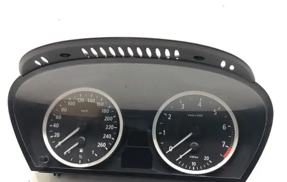 Speedometer (instrument cluster)