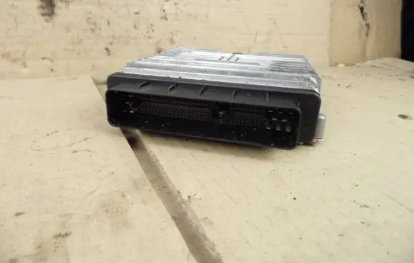 Jaguar X-Type Engine control unit/module 4X4312A650AL 28012892 R0411C019J