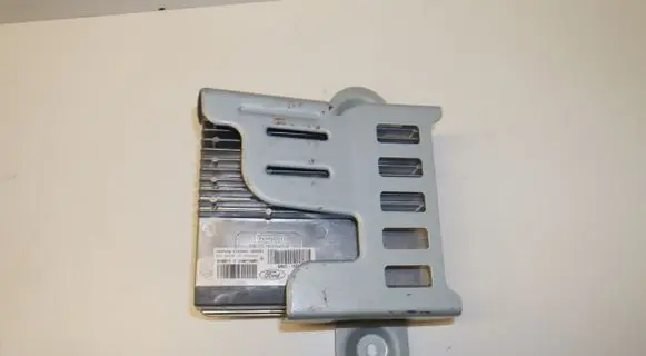 Ford Mustang VI Sound amplifier GR3T18T806BG