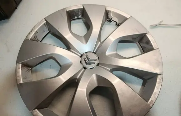 Citroen C3 R16 wheel hub/cap/trim 