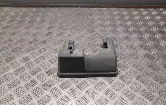 Audi Q7 4M Rear seat rail trim cover 4M0883690A