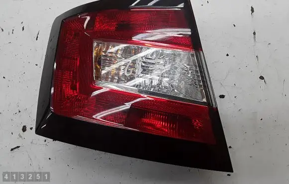 Skoda Fabia Mk2 (5J) Rear/tail lights 62421901