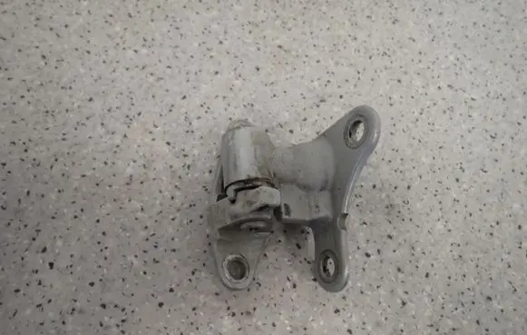 Mitsubishi Colt Front door hinge set 