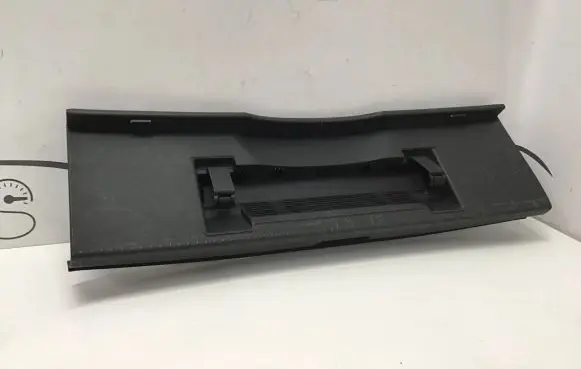 Trunk/boot sill cover protection