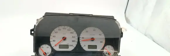 Volkswagen Golf III Speedometer (instrument cluster) 392325900