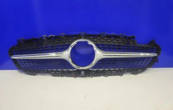 Mercedes-Benz CLS C257 Quarter panel pressure vent A2578852002 A2578852402