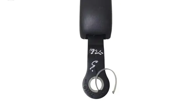 Toyota Corolla Verso E121 Middle seatbelt buckle (rear) E034501