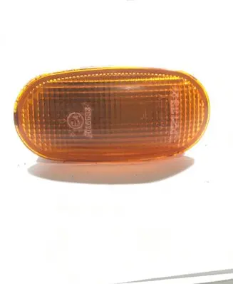 Mitsubishi L200 Front fender indicator light E4016534 P2133