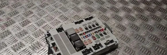 Jaguar XF X250 Fuse module 9X2314D628AB