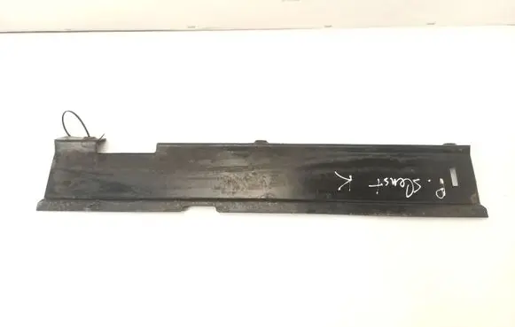 Mercedes-Benz S W126 Front sill trim cover 1268210136