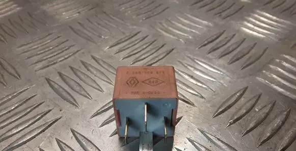Renault Trafic II (X83) Other relay 8200308271