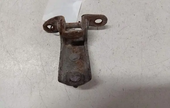Toyota Yaris Rear door lower hinge