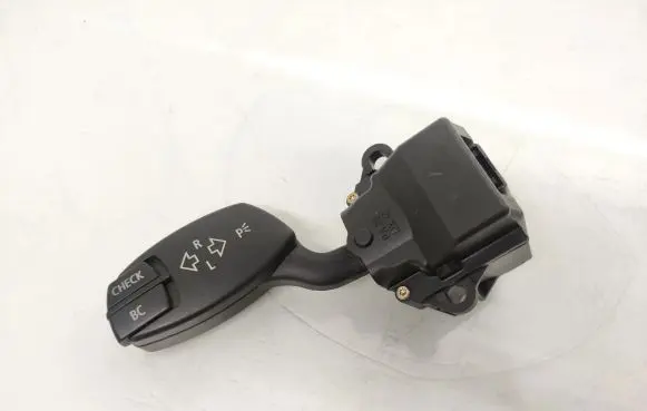 BMW 5 E60 E61 Indicator stalk 6924103