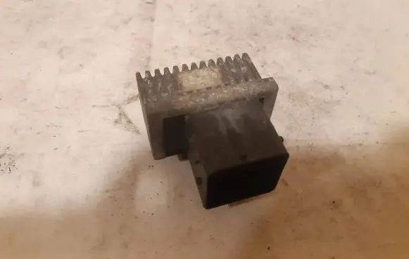 Citroen Berlingo Glow plug pre-heat relay 9640469680