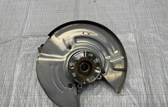 Jaguar F-Pace Rear wheel hub spindle/knuckle M8A25A971AB