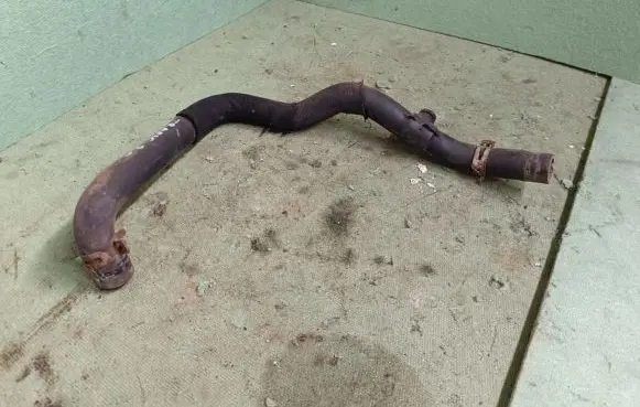 Renault Trafic II (X83) Engine coolant pipe/hose