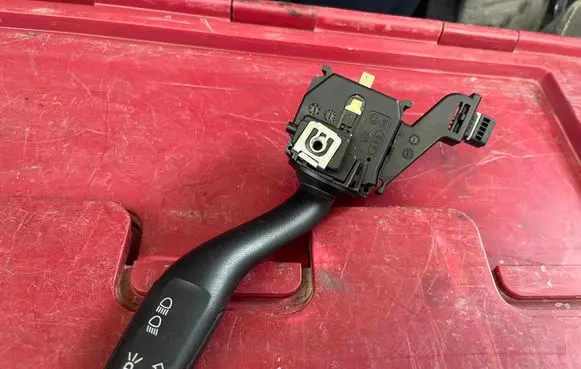 Audi A3 S3 A3 Sportback 8P Indicator stalk 8P0953513A