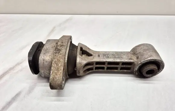KIA Ceed Engine mount bracket 21950A5000