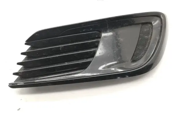 Toyota Auris E180 Front fog light trim/grill 8148102570