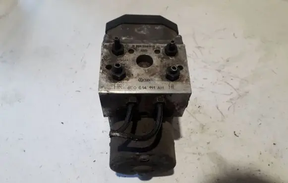 Audi A6 S6 C5 4B ABS Pump 8E0614111AH