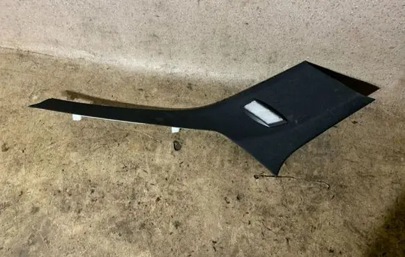 Mercedes-Benz C W204 (C) pillar trim A2046901925