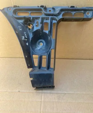 BMW M6 Bumper support mounting bracket corner 51127898293 7898293