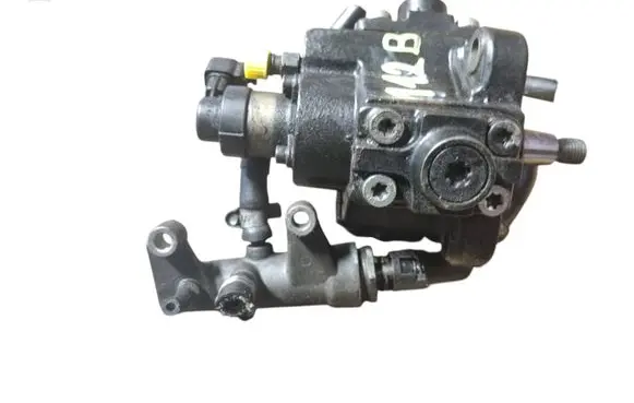 Opel Vectra C Fuel injection high pressure pump 0445010097 0055204599
