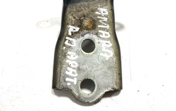 Opel Antara Front door lower hinge 07D24 07D28