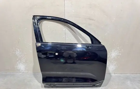 Volvo XC40 Front door