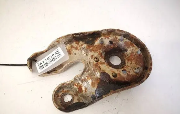 Fiat Freemont Engine mounting bracket 