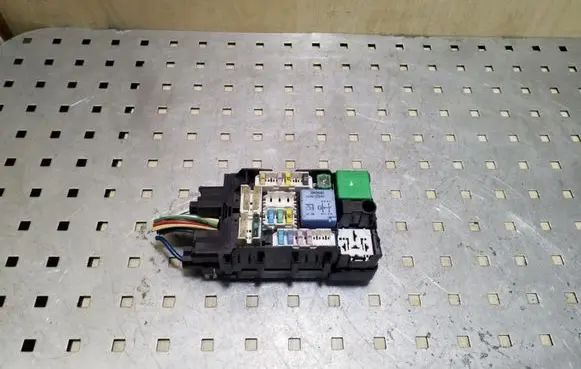 Peugeot 508 Fuse box set 9665492680