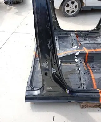 Toyota Auris E180 Pillar (middle) 