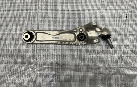 Jaguar F-Pace Front control arm J9D33C255