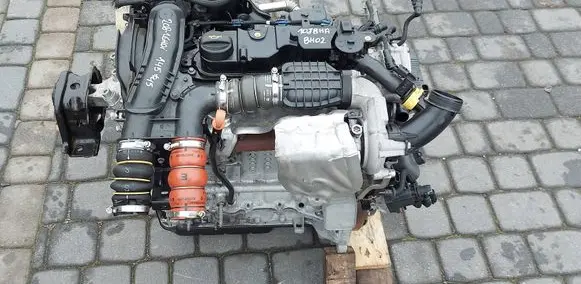 Peugeot 208 I Engine block 10JBHA