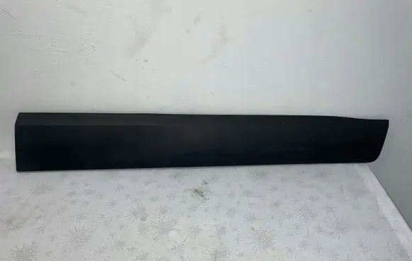 Opel Crossland X Front door trim (molding) 13482097