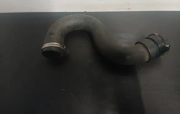 Volvo V70 Engine coolant pipe/hose S4000250
