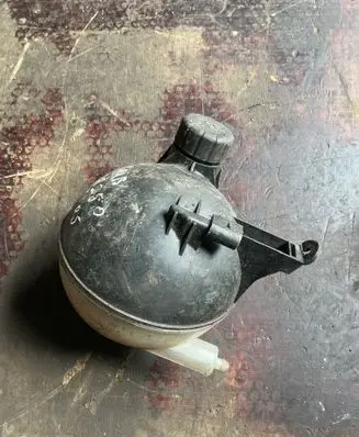 Mercedes-Benz B W245 Coolant expansion tank/reservoir 1695000149
