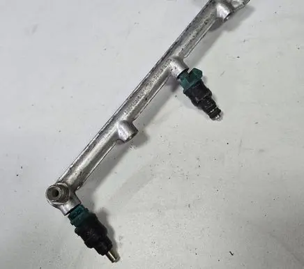 Ford Escort Fuel main line pipe 89sF9D280AB
