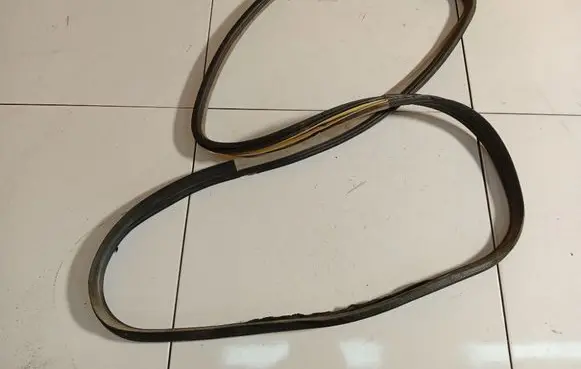Seat Alhambra (Mk1) Rubber seal rear door 