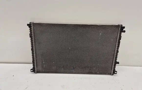Audi Q7 4M Coolant radiator 4M0145804AA