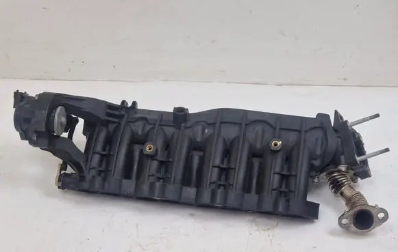 Hyundai i40 Intake manifold 283202A410 12L120107