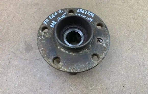 BMW 5 F10 F11 Rear wheel ball bearing 6867806 33006867806 6850159
