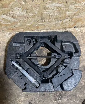 Jaguar XF Tool set 