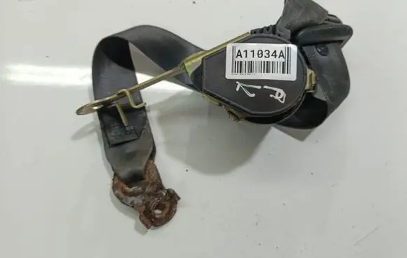 Renault Thalia I Front seatbelt 4085590